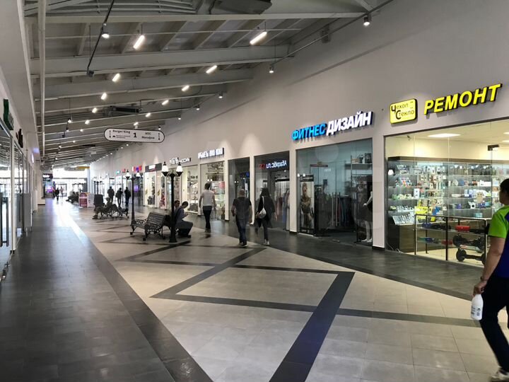 Широкая витрина