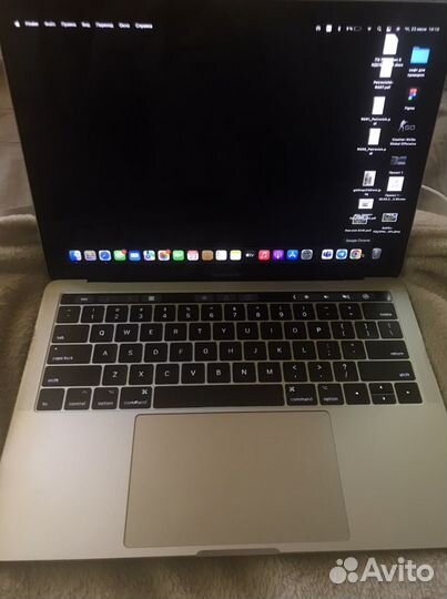 Apple MacBook Pro 13 2017 touch bar