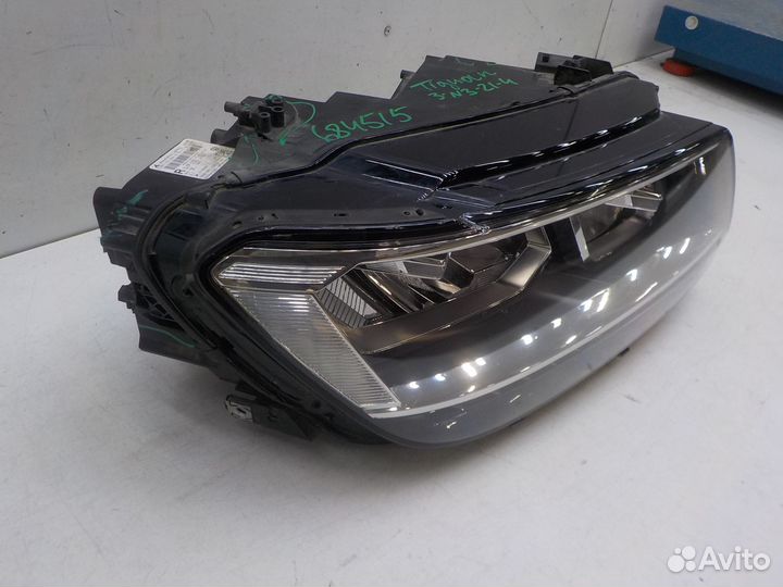 Б/У Б/У Фара правая 5NB941036D VAG