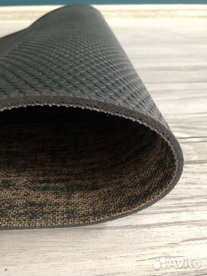 Коврик для йоги и фитнеса