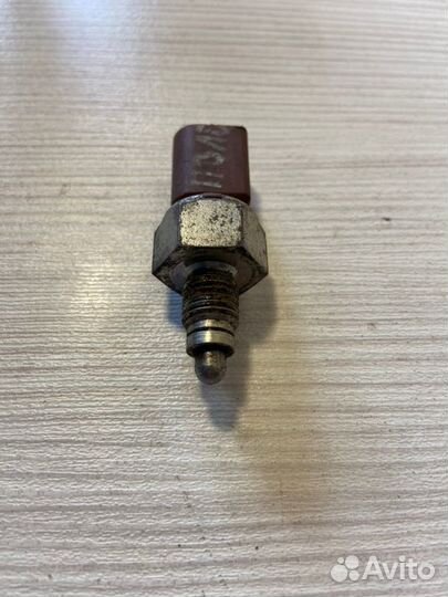 Датчик заднего хода Volkswagen Polo