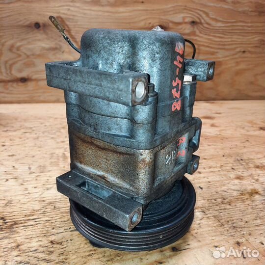 Компрессор кондиционера Mazda Demio DW3W B3E 2000