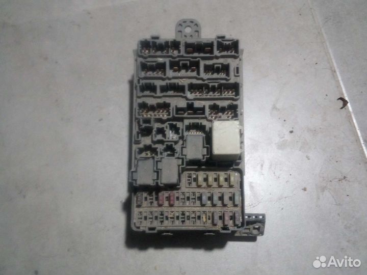 Блок предохранителей Honda Stepwgn II 2003–2005