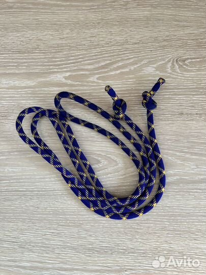 Гимнастическая скакалка