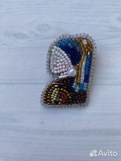 Брошь из бисера