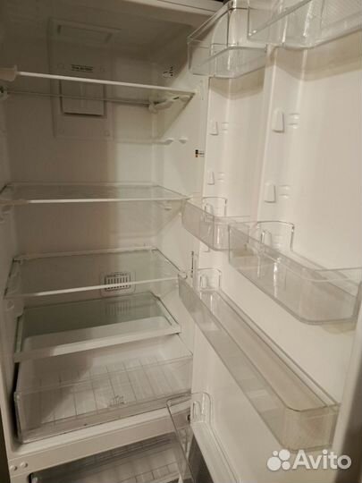 Бу Холодильник Hotpoint-Ariston HTS 5200 S / Холод