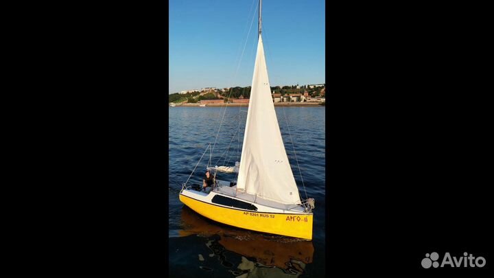 Прогулка на парусной яхте