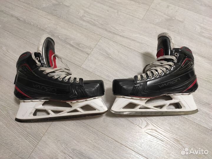 Профессиональные вратарские коньки bauer pro 1x