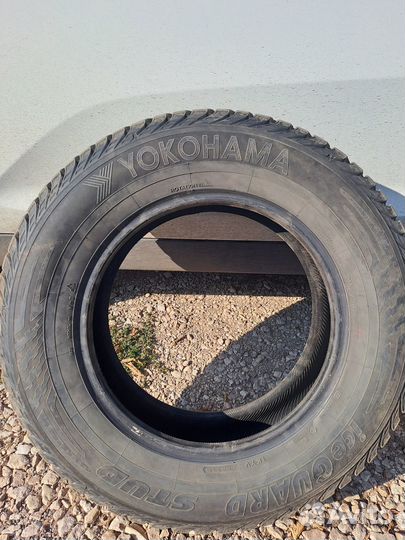 Yokohama Ice Guard IG35 215/70 R16