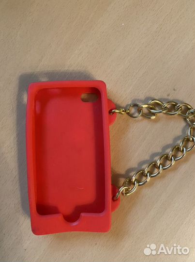 Чехолы на iPhone 4s