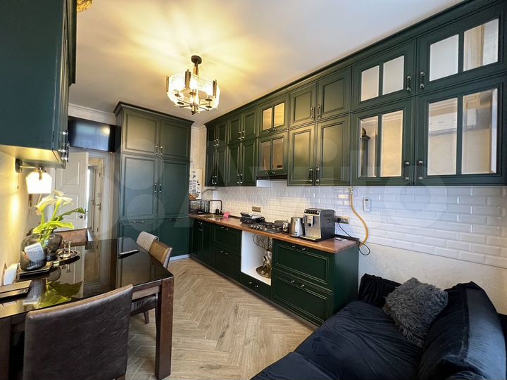 3-к. квартира, 83,7 м², 1/10 эт.