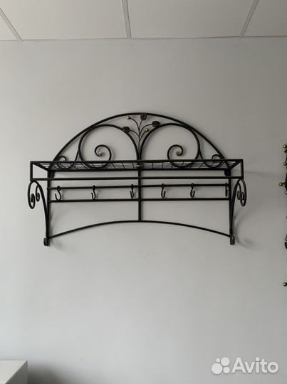 Новое Зеркало в кованном обрамлении