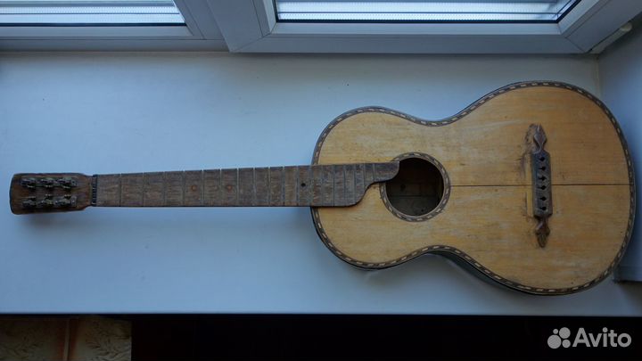 Старая гитара