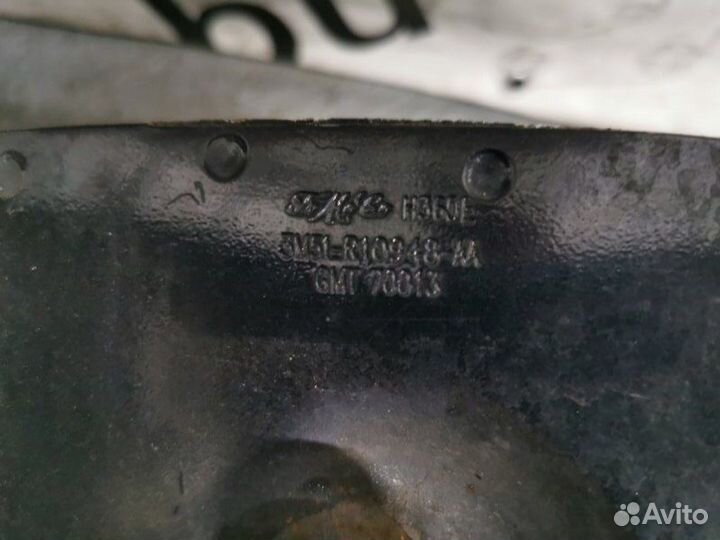 Усилитель переднего бампера Ford Focus 2 хетчбек