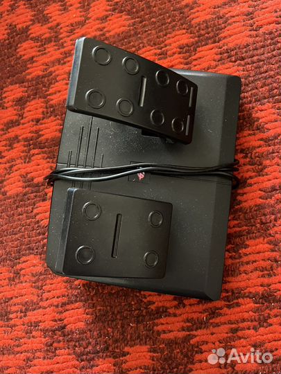 Игровой руль с педалями