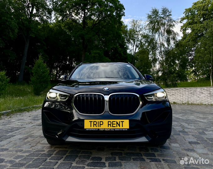 Аренда кроссовера BMW X1 (F 48 рестайлинг) / 2020г