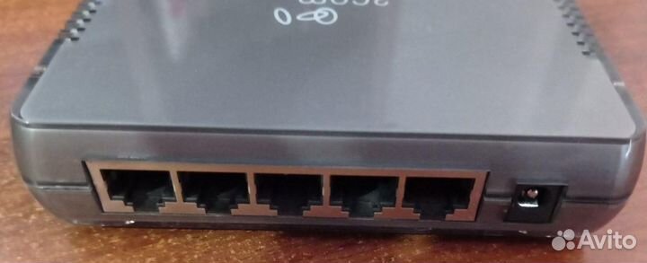 Продам гигабитный коммутатор 3com 3cgsu05a