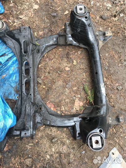 Audi Q7 4l подрамник передний