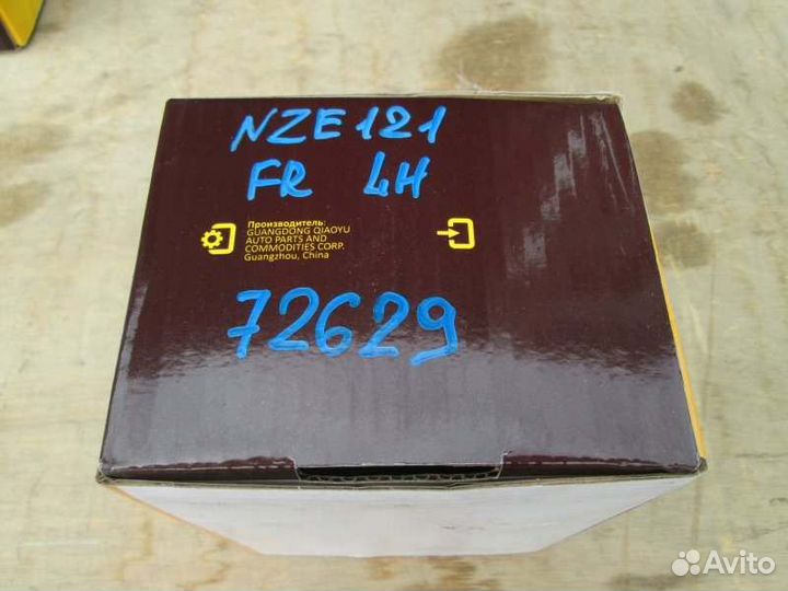 Суппорт передний левый Toyota Corolla Fielder