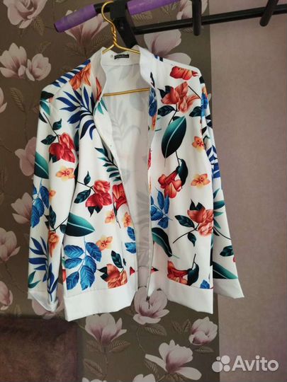 Куртка женская 56 новая