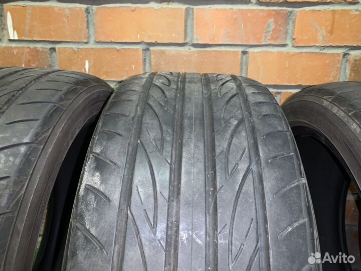 Yokohama Advan Fleva V701 245/40 R18 97W