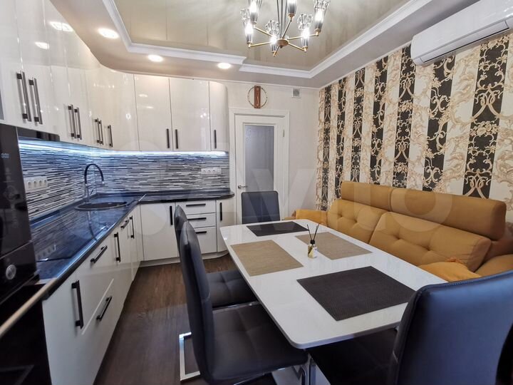 2-к. квартира, 70 м², 2/26 эт.