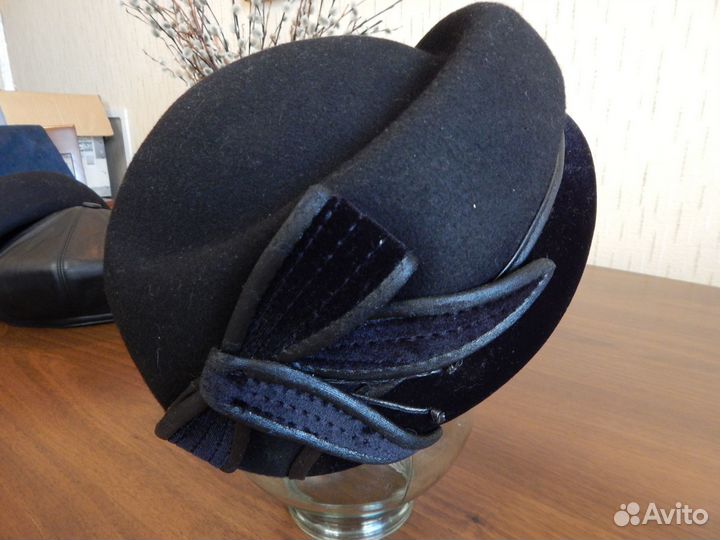 Шляпка фетровая с велюром