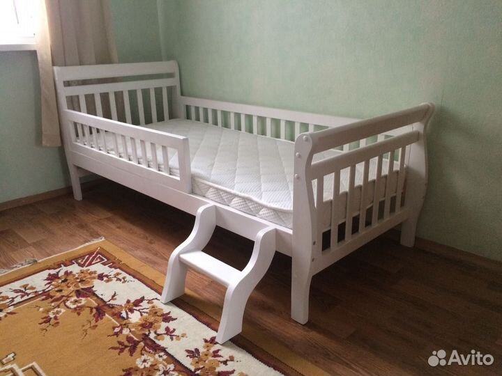 Детская кровать из массива сосны 