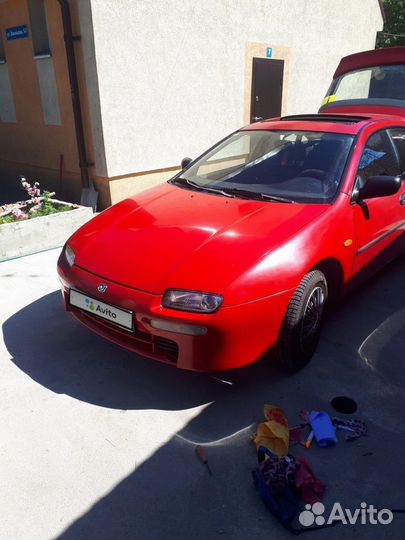 Mazda 323 1.5 МТ, 1994, битый, 250 000 км