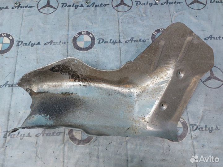 Тепловой экран Mercedes-Benz W124 102.982 1989