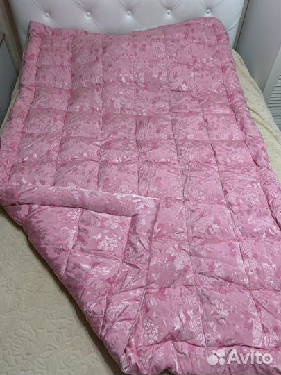 Одеяло розовое