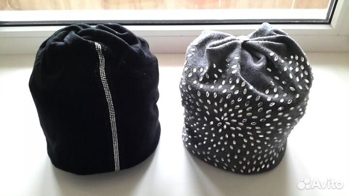 Шапочки трикотажные со стразами, на подкладке
