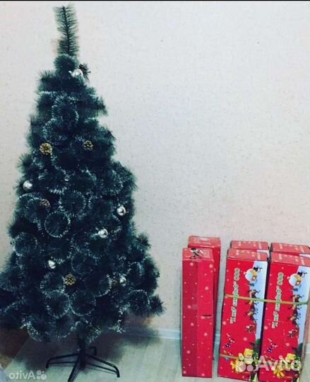 Елка искусственная заснеженная