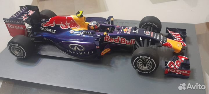 Модель Формула1 Red Bull