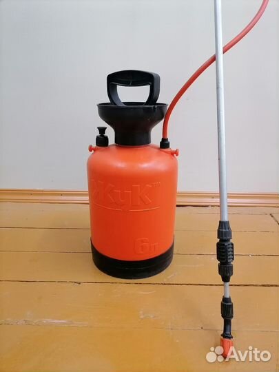 Распылитель садовый 6 литров