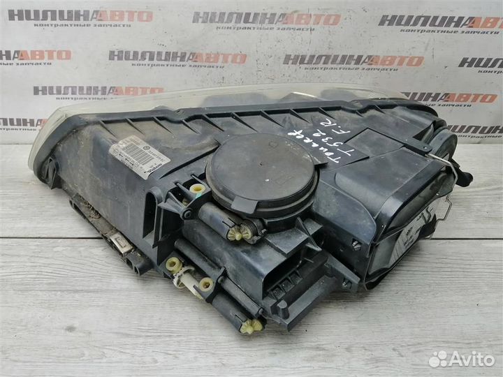 Фара правая VW Туарег