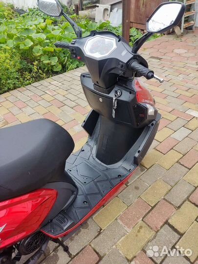 Скутер Racer 150 кубов