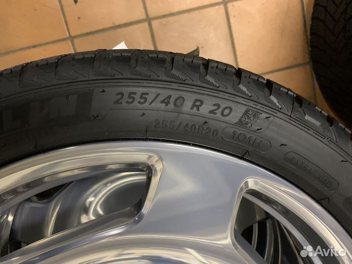Зима оригинал Maybach 223 R20 Michelin