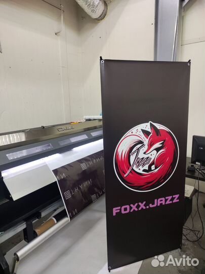 Широкоформатная печать баннеров, наклеек, холст