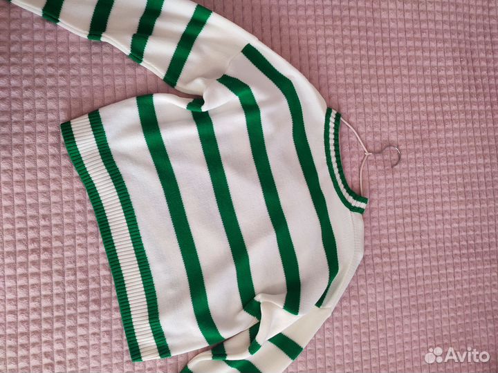 Свитер женский в полоску