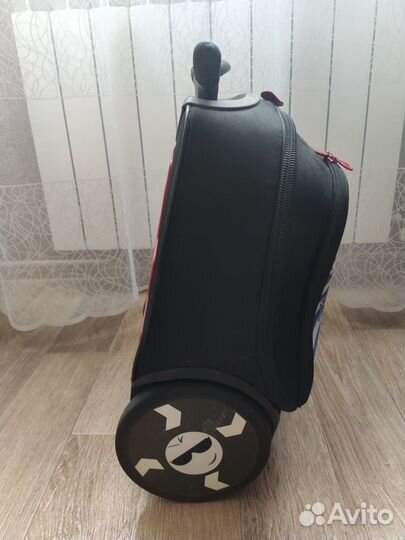 Рюкзак школьный на колесах фирмы Nikidom