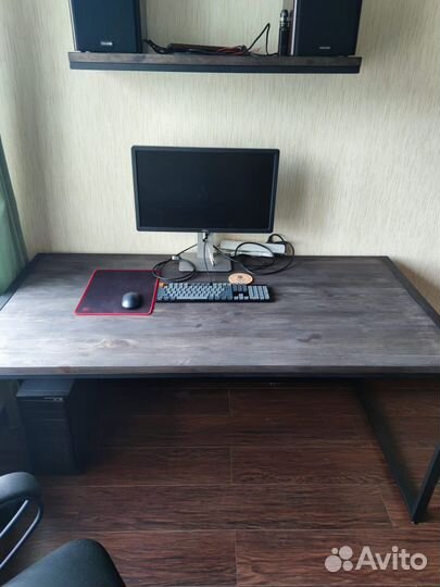 Компьютерный стол