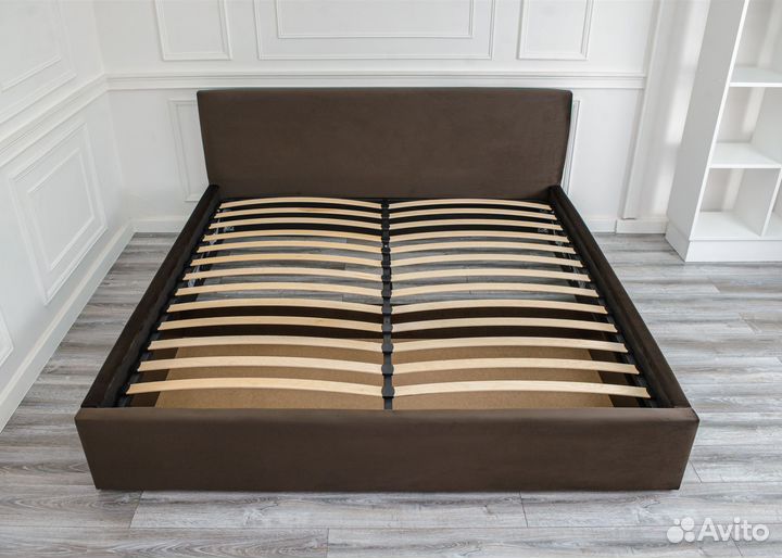 Кровать двуспальная