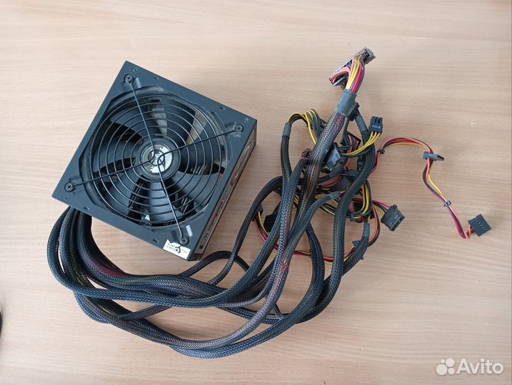 Блок питания Zalman zm700-lx