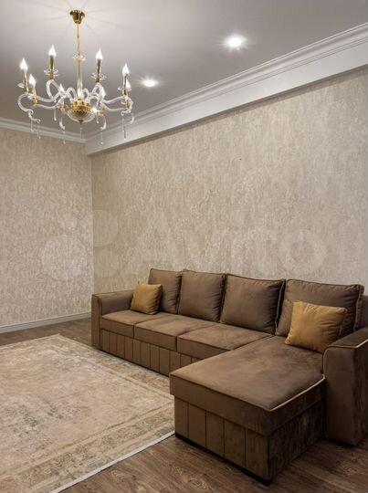 2-к. квартира, 80 м², 3/6 эт.