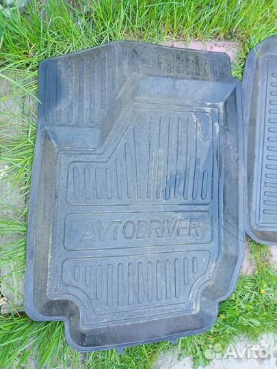 Автомобильные коврики резиновые