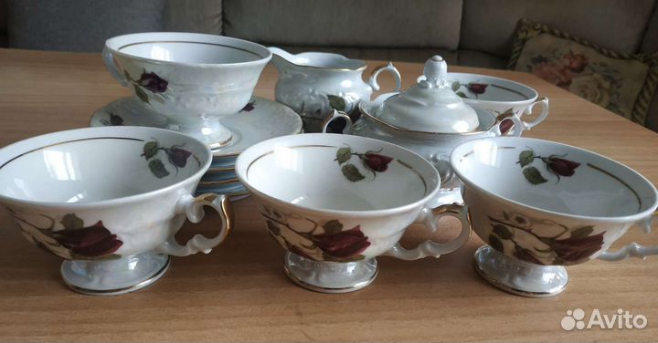 Часть чайного сервиза Роза Walbrzych Польша 1987 г