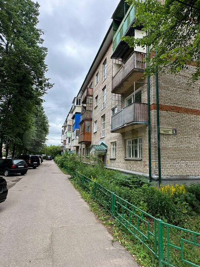 3-к. квартира, 60 м², 2/4 эт.