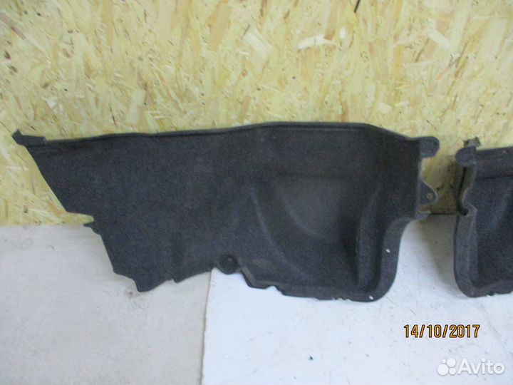 Обшивка багажника боковые Тойота Королла 150