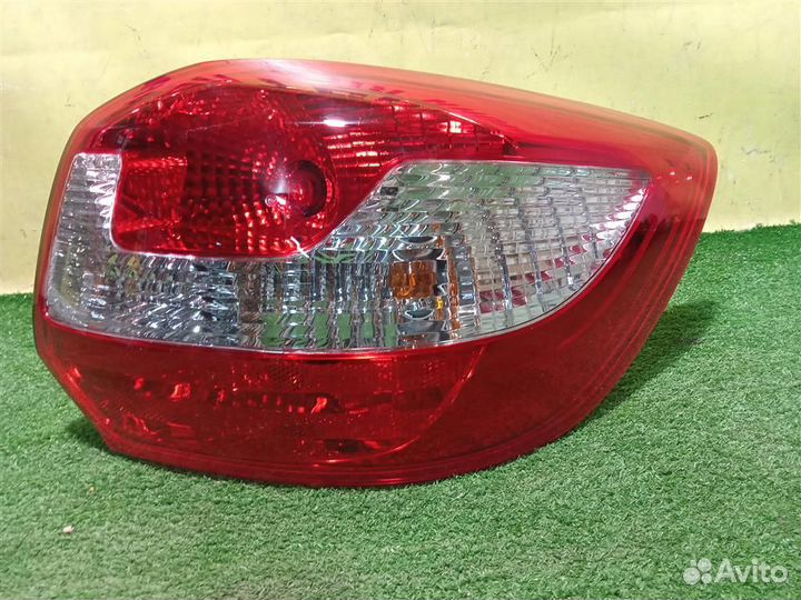 Фонарь задний правый LADA Granta 2013